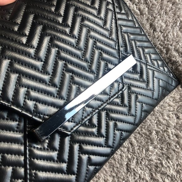 Black Faux Leather Chevron Shoulder Bag Clutch - Picture 4 of 5